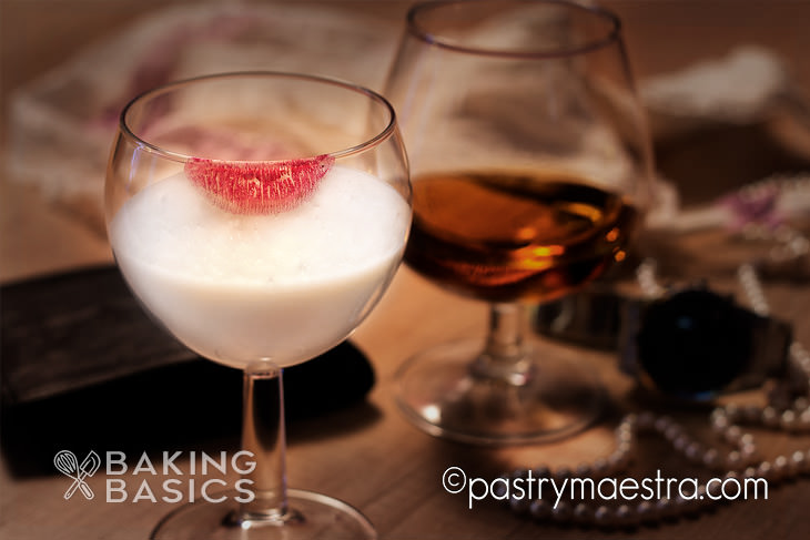 Lipstick on a glass of milk, Pastry Maestra, chef Tereza Alabanda