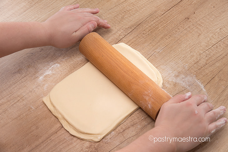 Laminated dough, rolling the dough, Pastry Maestra