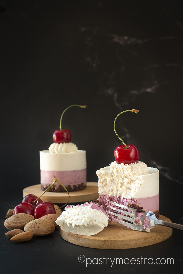 Raw Cherry and White Chocolate Mini Cakes, Pastry Maestra